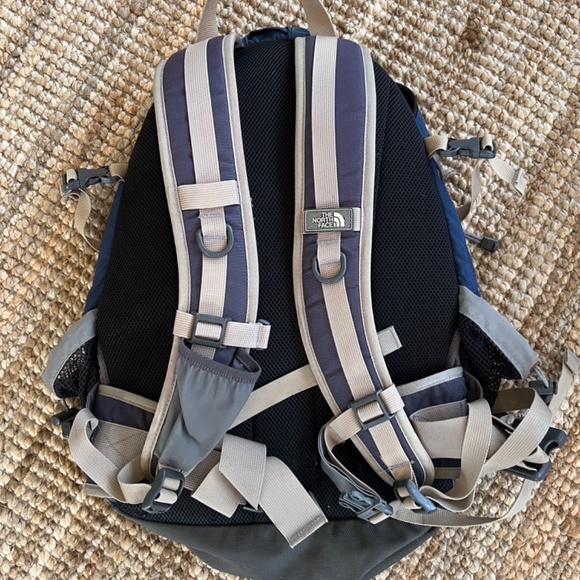 North Face Borealis Backpack - Picture 2 of 2